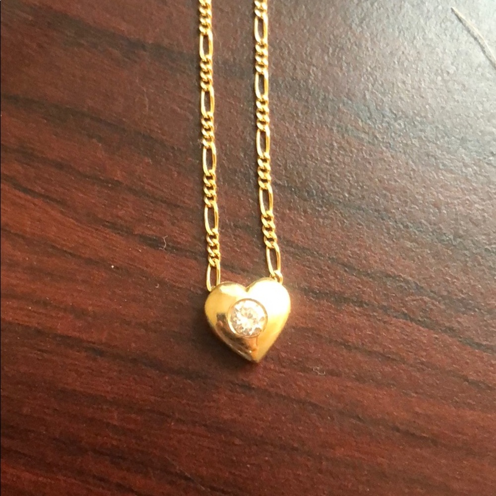 gorgeous gold heart necklace with  diamond